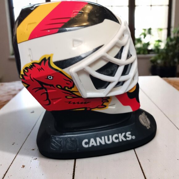 1996 Kirk McLean Canucks Mini Goalie Mask – McDonald’s NHL Vancouver Exclusive - Picture 2 of 6